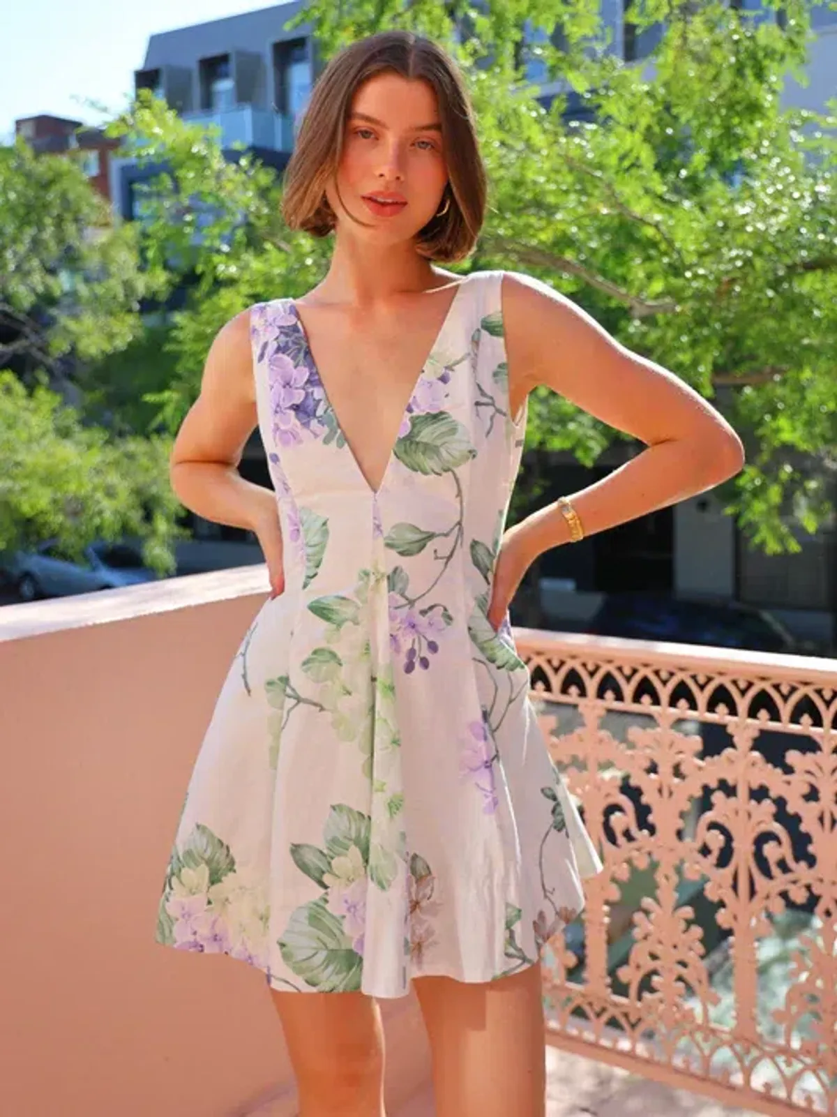 By Nicola - Sleeveless Wavy Mini Dress in Garden Party - Image 3