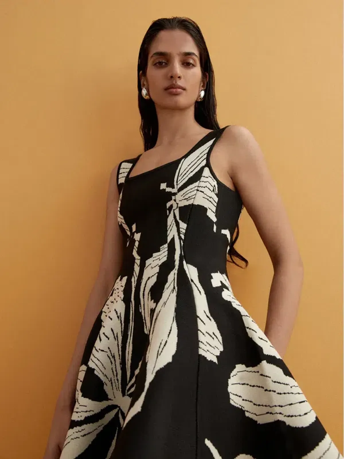 Sheike Lotus Flower Knit Dress - Image 3