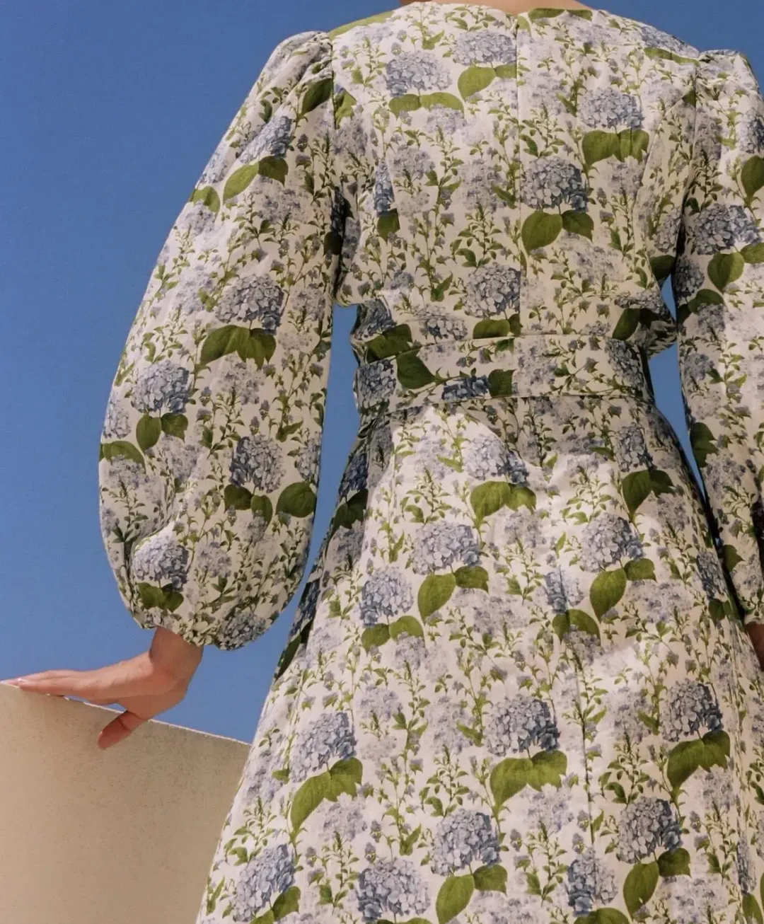 Palm Noosa Noddy Dress In Blue Blooms Size 8 for rent on The Volte - main image