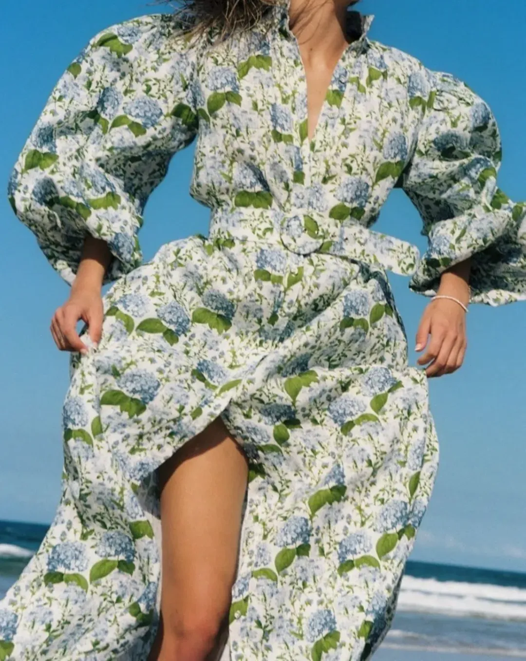 Palm Noosa Noddy Dress In Blue Blooms Size 8 for rent on The Volte - main image