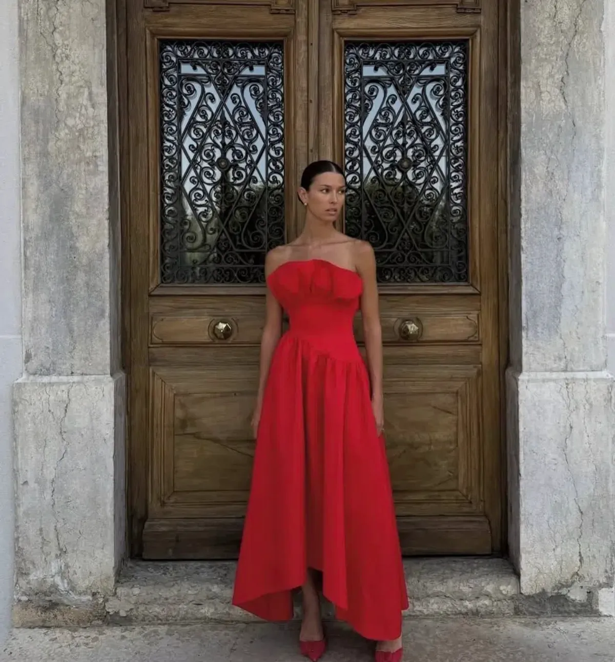 Elliatt Laurel Gown Red Size 6 - Image 4