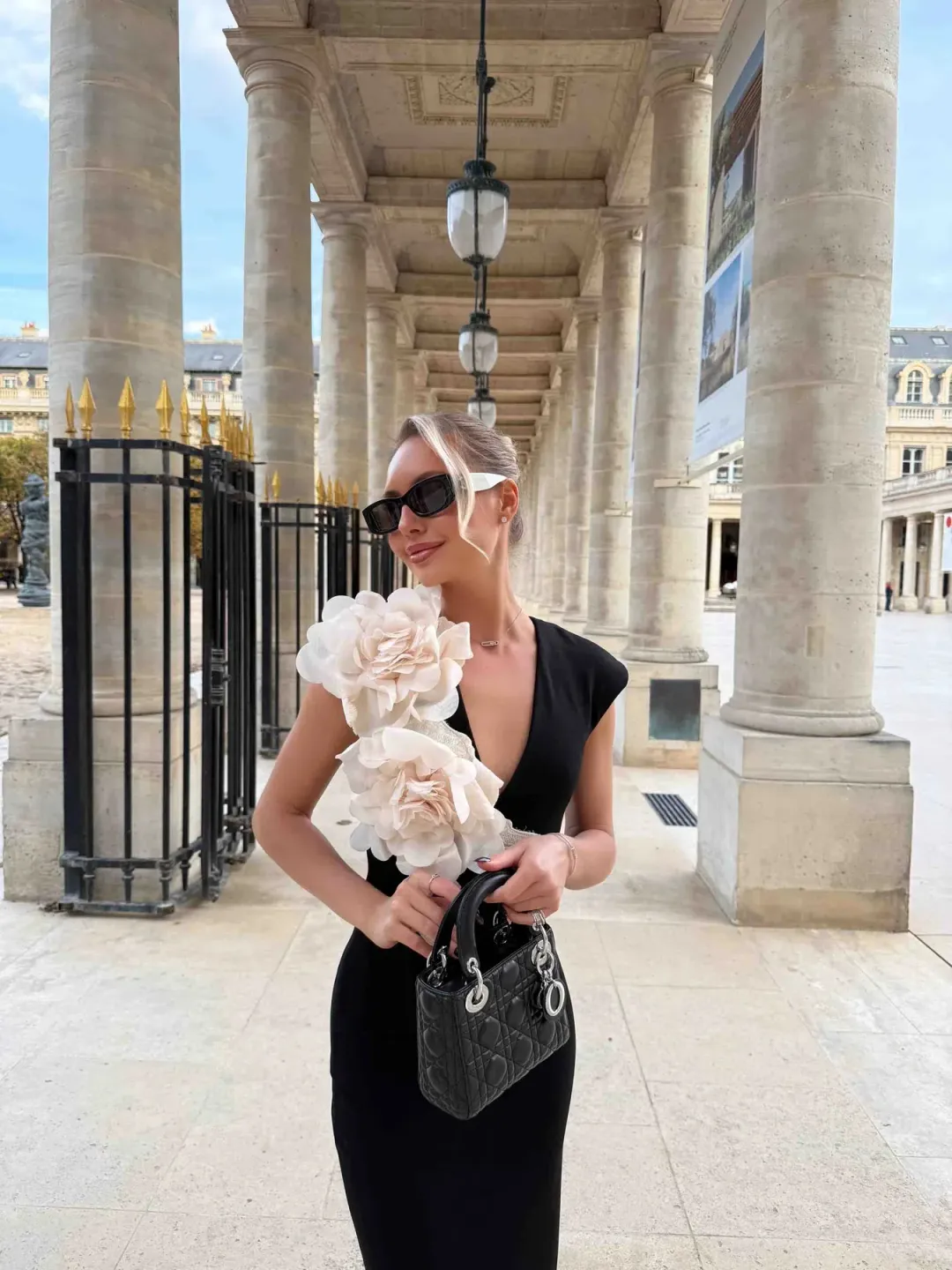 Elliatt Zahara V-Neck Gown in Black Size S/8-10 for rent on The Volte - main image