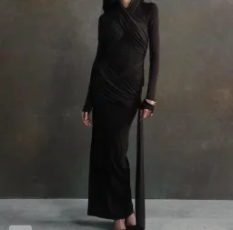 De La Vali Ballad Dress Chocolate Brown Size 8 for rent on The Volte - image 3