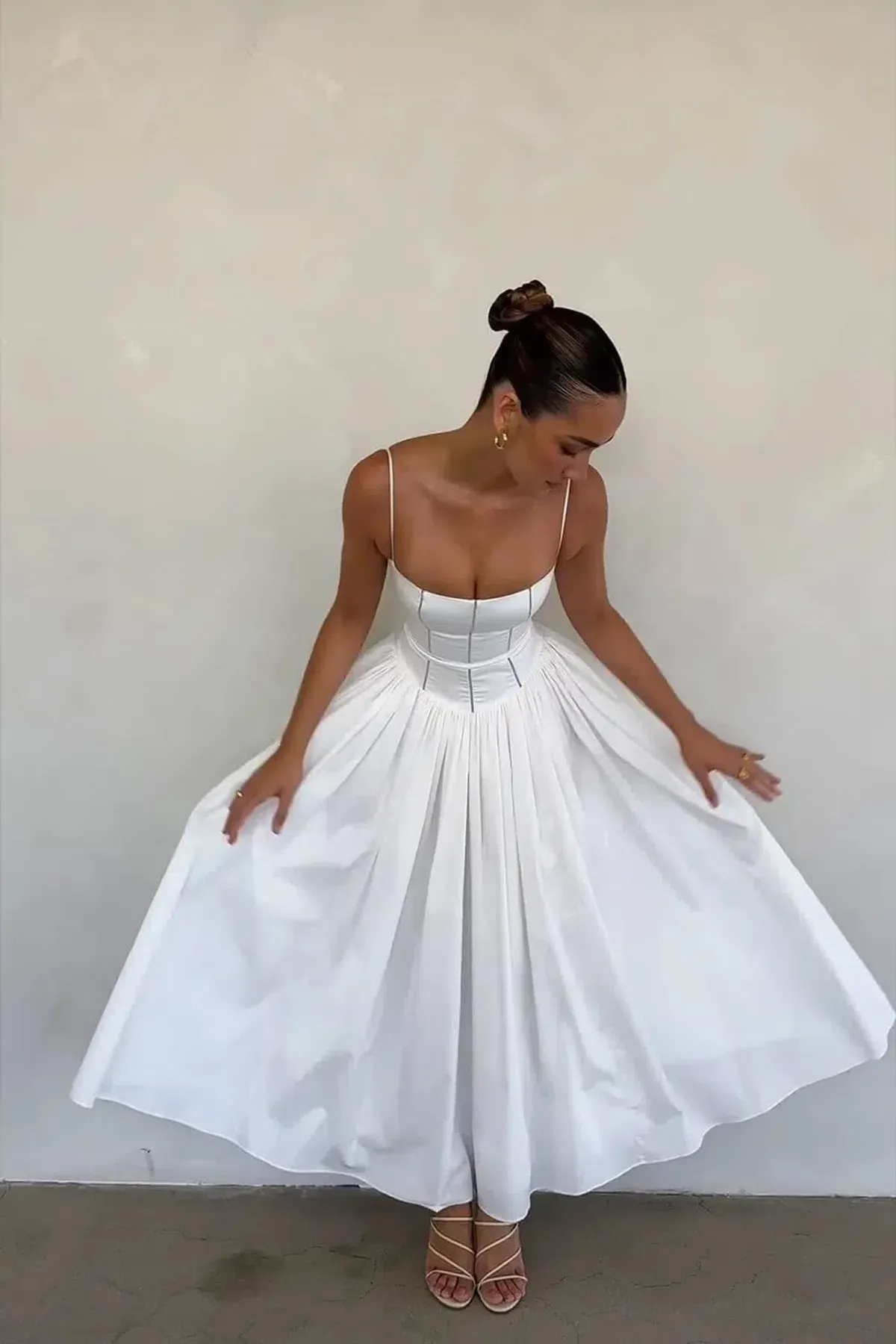 HOUSE OF CB YSABELLA DRESS WHITE - SIZE XS - Image 1