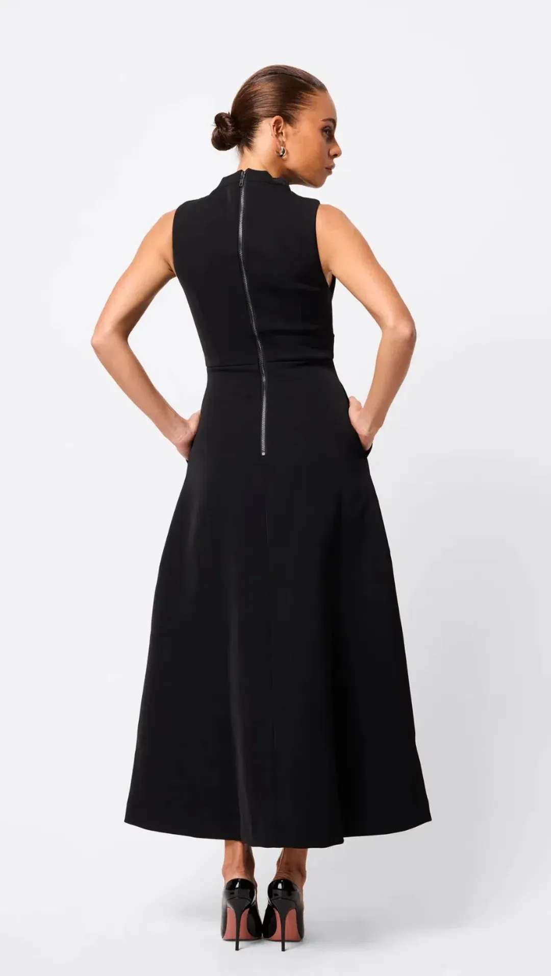 Mossman Cosmic Maxi Black Size AU6 for rent on The Volte - main image