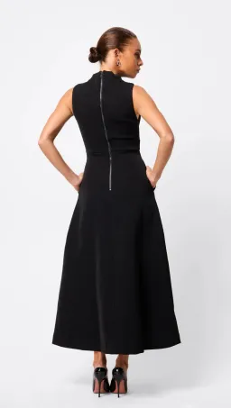 Mossman Cosmic Maxi Black Size AU6 for rent on The Volte - image 4