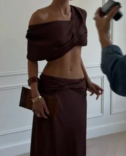 Arcina Ori Andi Set Cacao Size S/AU 8 for rent on The Volte - image 4