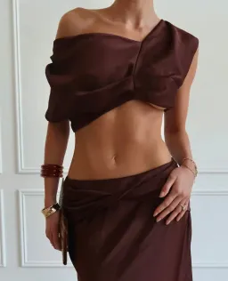 Arcina Ori Andi Set Cacao Size S/AU 8 for rent on The Volte - image 3