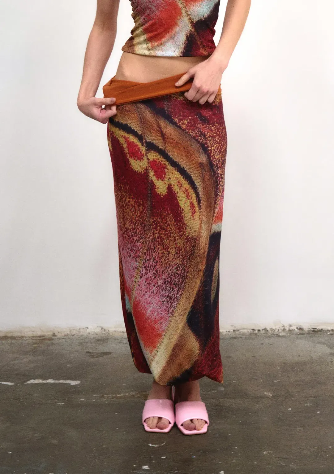 Feners - Tu x Mi Day Reversable Skirt - Size L for rent on The Volte - main image