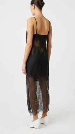 camilla and marc Filigree for rent on The Volte - image 3