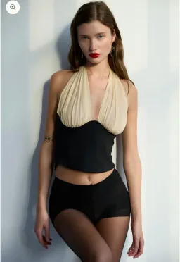 Le Cinéma Bustier for rent on The Volte - image 1