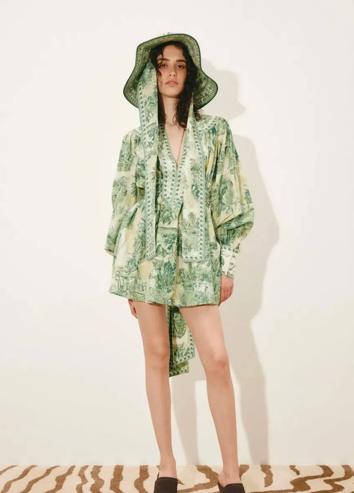 Alémais Sara Mini Size 16AU for rent on The Volte - main image