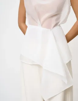 One Of Others Hazel Top White Size 8 for rent on The Volte - image 8