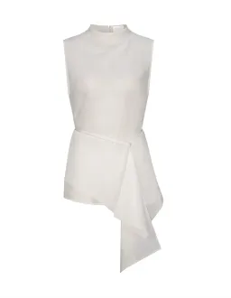 One Of Others Hazel Top White Size 8 for rent on The Volte - image 9