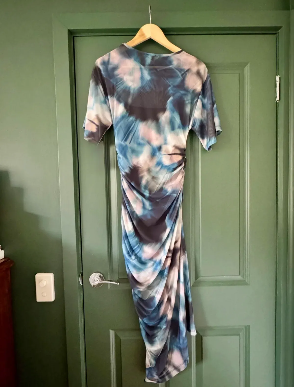 Husk Ruched Side Tie-Dye Midi Dress. Size 10 - Image 4