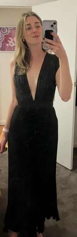 Lidee Gala dress in black, size 6 for rent on The Volte - image 2