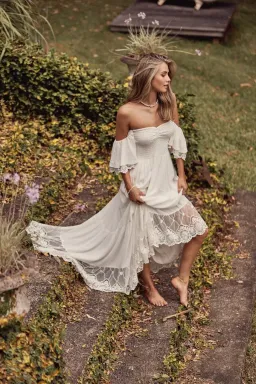 Coven and Co - FOLKLORE GOWN Size S fits 8 - 14 for rent on The Volte - image 2