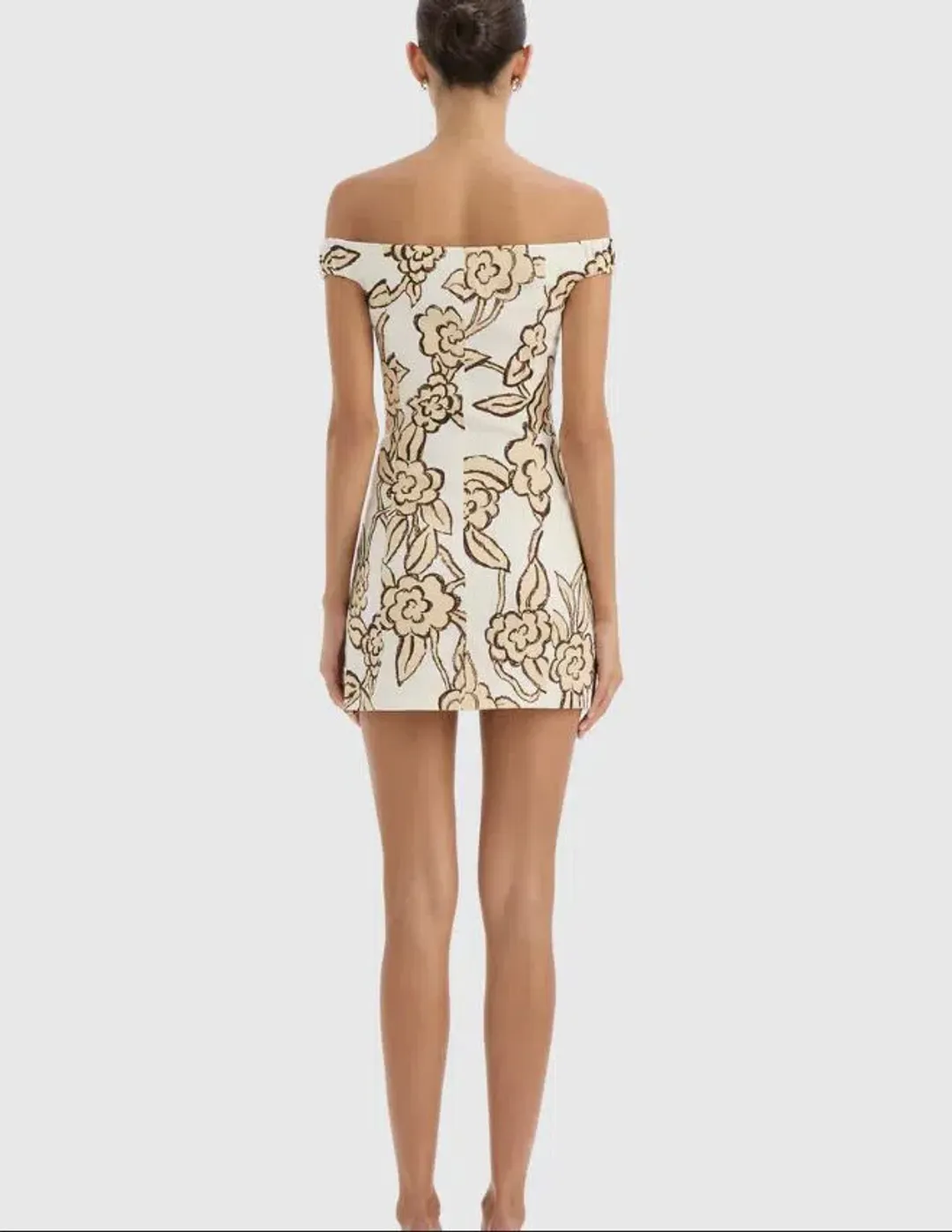 Sir Elodie Mini Size 1/8 for rent on The Volte - main image