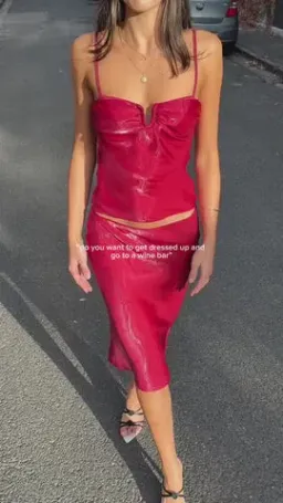 Mode Mischief Jellyfish Set - Grenadine Red for rent on The Volte - image 2