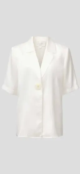 Viktoria and Woods Chorus Set for rent on The Volte - image 2