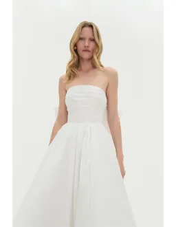 Aje Studio Thea Gown Cream Size 14 for rent on The Volte - image 5