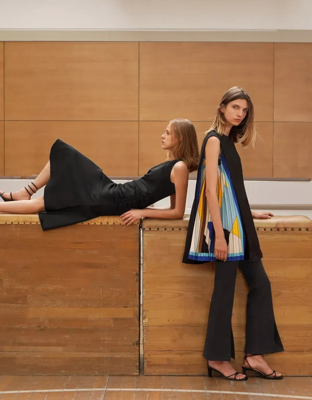 Saturday Club Side Printed Pleated Mini Dress Size 8 for rent on The Volte - main image