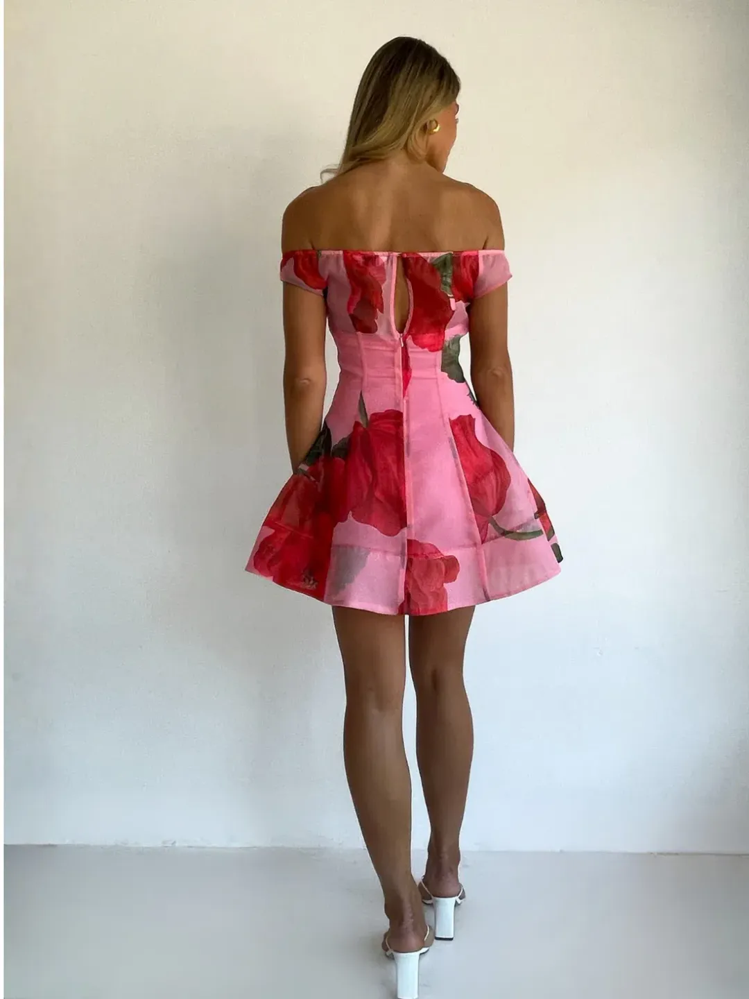 By Nicola Clementine Mini Raspberry bloom / Size 10 for rent on The Volte - main image