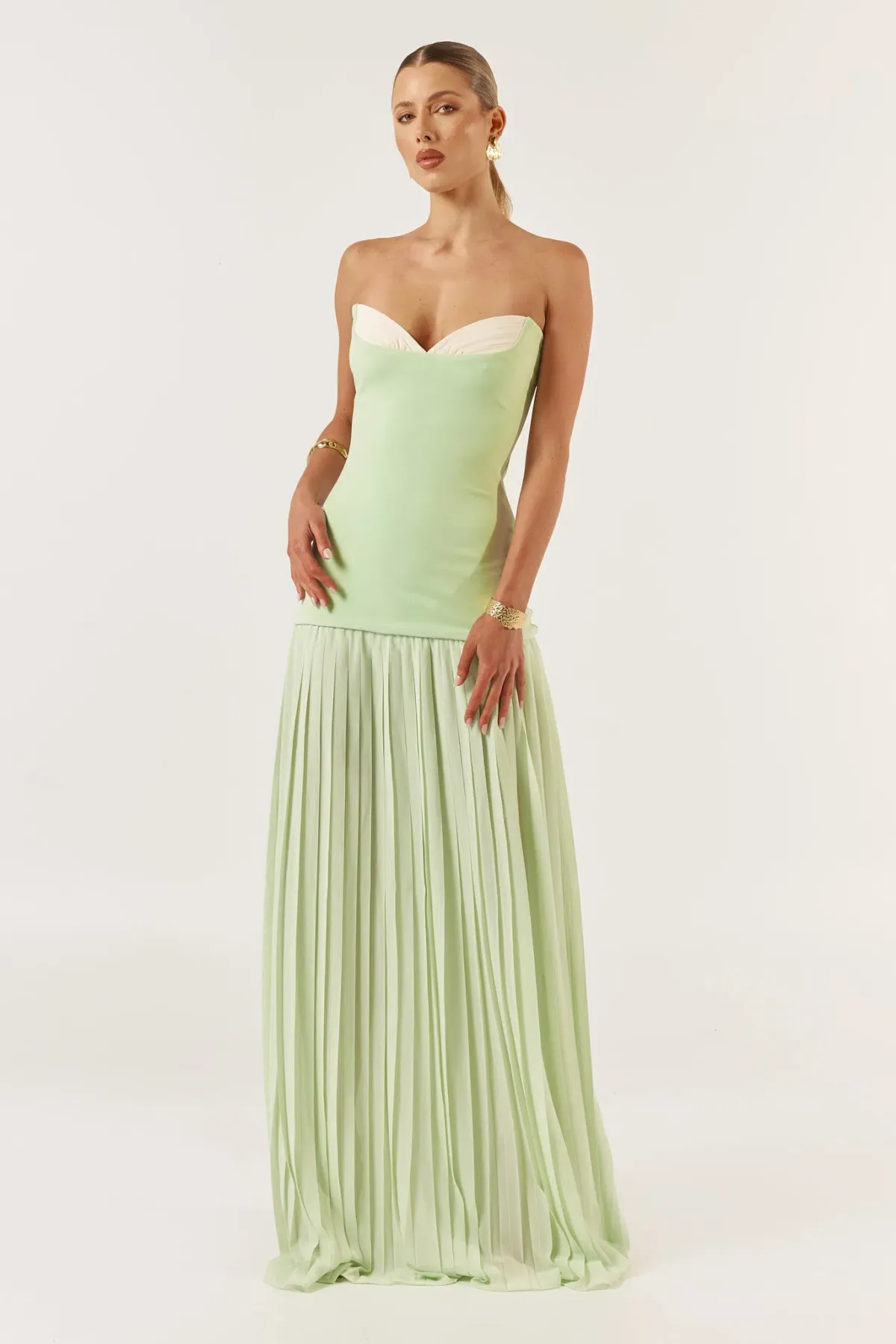 She is OLLÁ / Jefre Sei Nicolette Maxi Dress in Mint Size S / AU 8 - Image 1