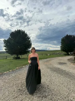 Hansen & Gretel Audrey Gown Black Size Small for rent on The Volte - image 5