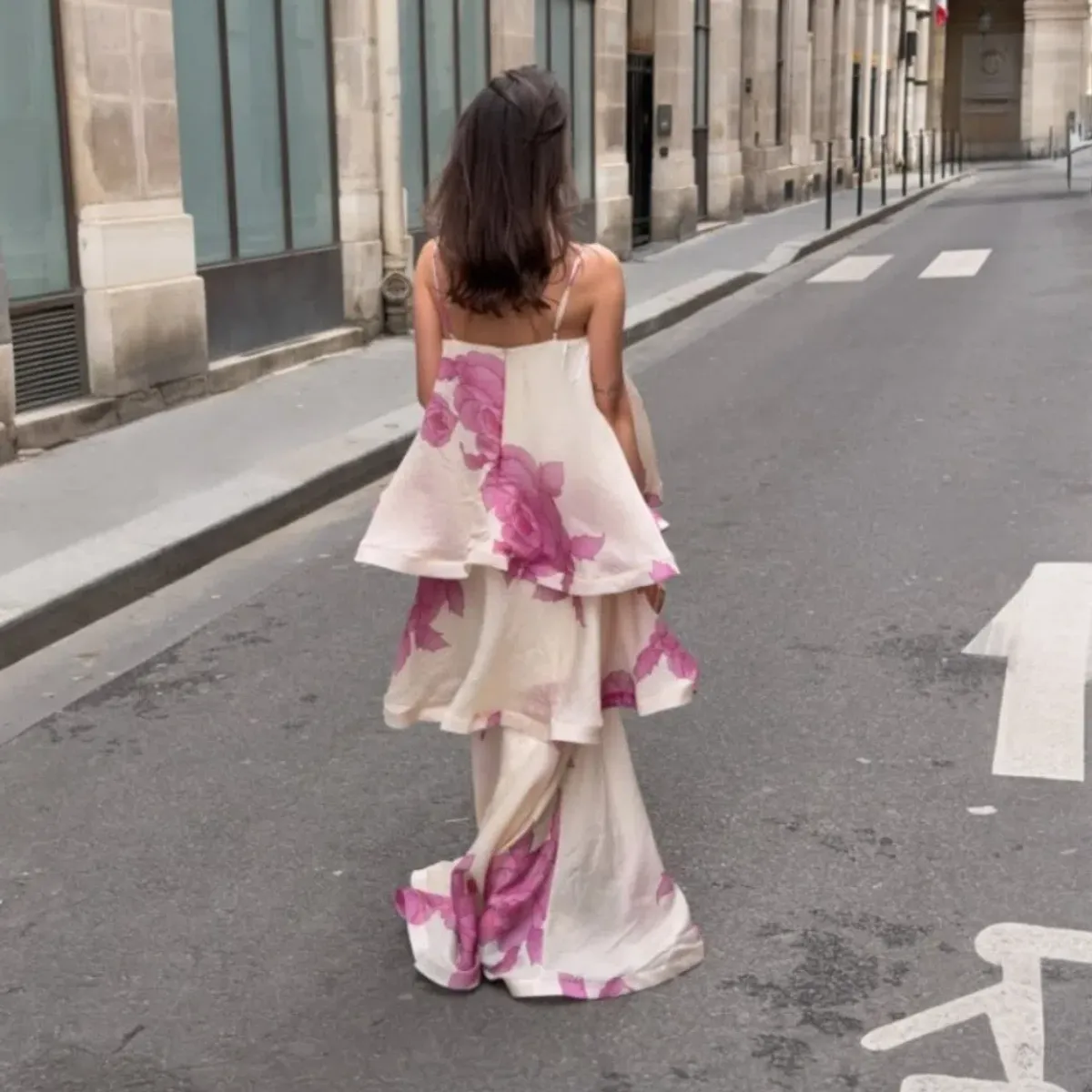 Elliatt Rova Tiered Gown in Cream & Pink Floral Size Medium - Image 4