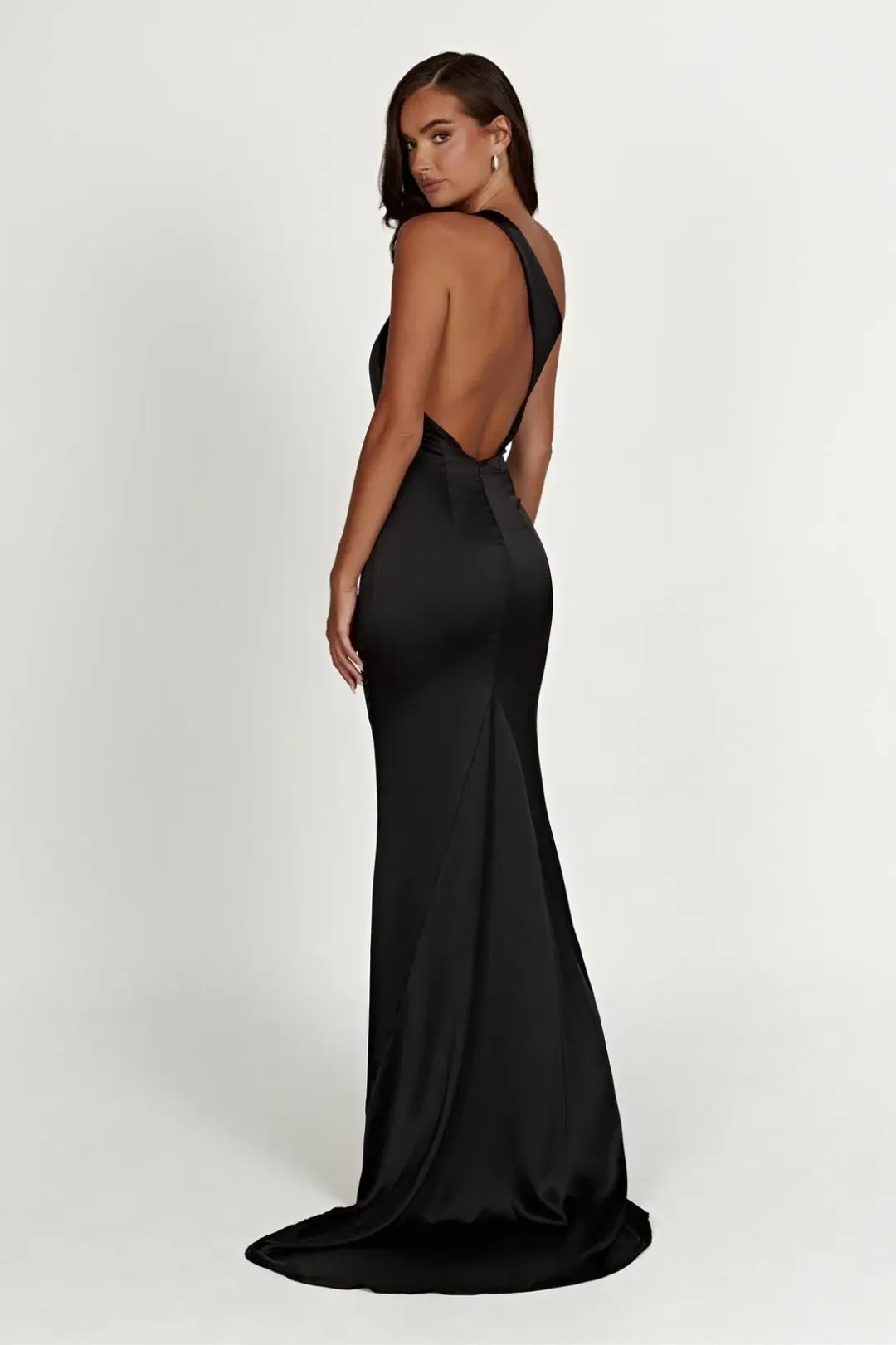 Harper One Shoulder Gown - Black Size M for rent on The Volte - main image