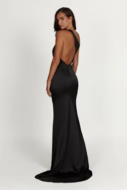 Harper One Shoulder Gown - Black Size M for rent on The Volte - image 2