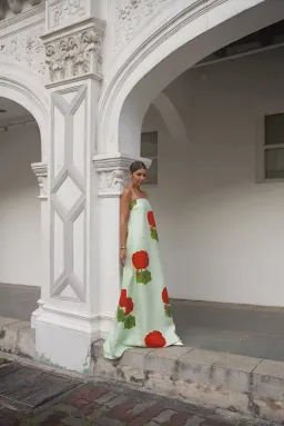 OROTON Posie Geranium Print Gown Size 14 AU for rent on The Volte - image 8