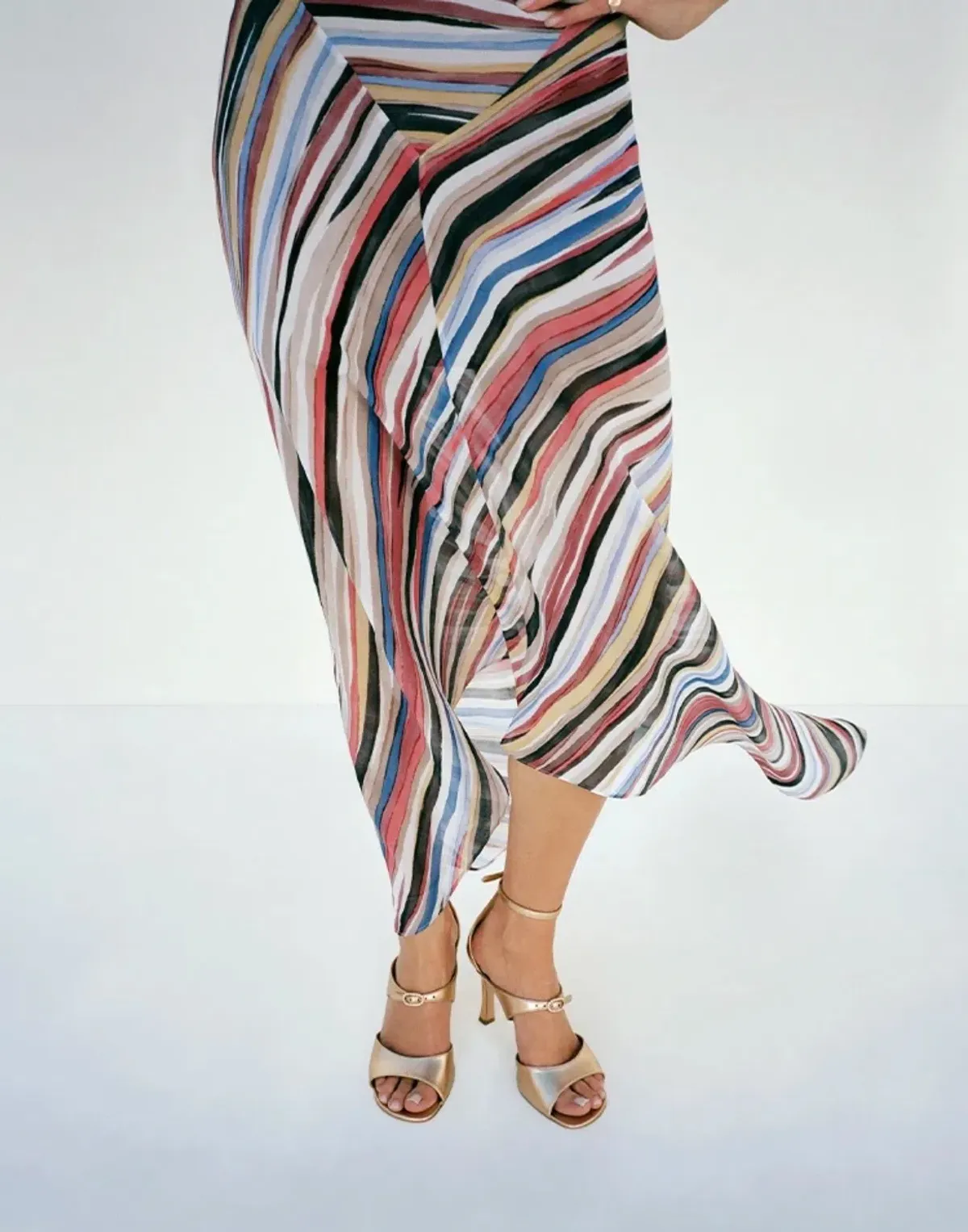 Realisation Par Cora Dress in Mirage (Medium) - Image 3