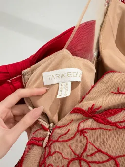 Tarik Ediz Coutre - Coral Embroidered Mermaid Gown Size 6 for rent on The Volte - image 5
