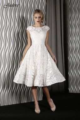 Jadore J9061 Ivory Size 22 for rent on The Volte - image 1