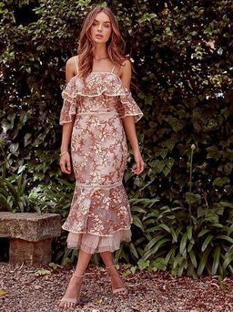 Rodeo Show Rowena Lace Dress Size 16 for rent on The Volte - image 3