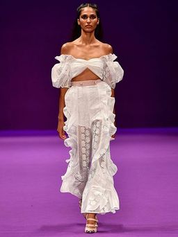 ALICE MCCALL | Dreamboat Top and Seashells Pant in Porcelain White | Size 6 for rent on The Volte - image 4