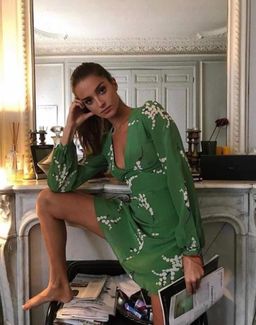 Realisation Par The Kate Dress Summer Loving Green Size 4 for rent on The Volte - image 4