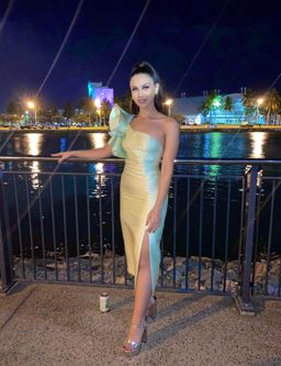 Keepsake The Label Lightening Midi Dress Green Size 8 for rent on The Volte - image 4