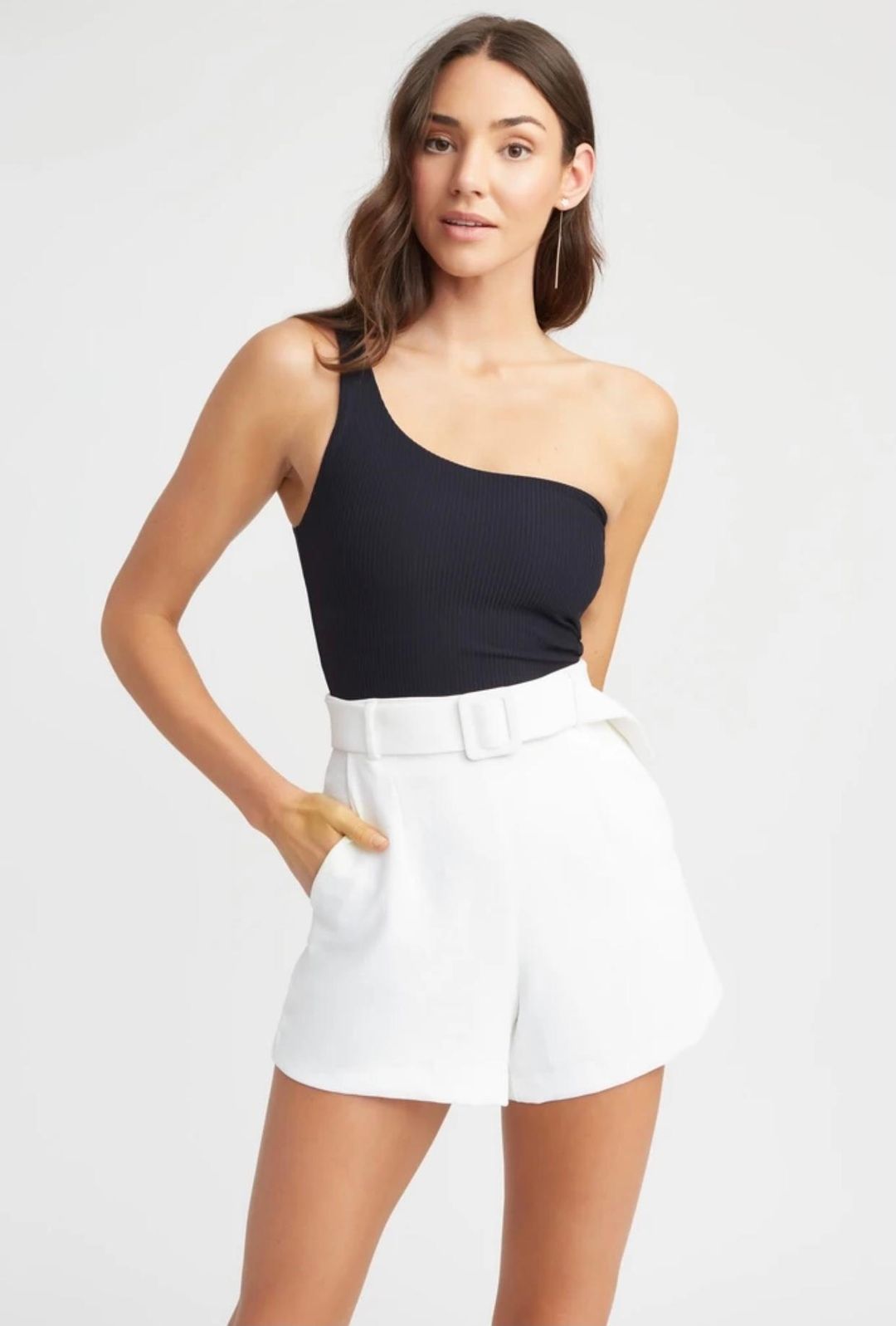 Kookaï Oyster Belted Shorts White Size AU 6 for rent on The Volte - main image