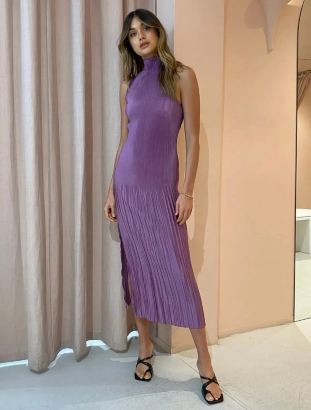 L'Idee Soiree Backless High Neck Gown in Mauve Size 12 - Image 1