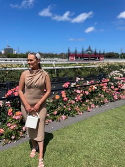 The Edge of Glory for rent on The Volte - image 3