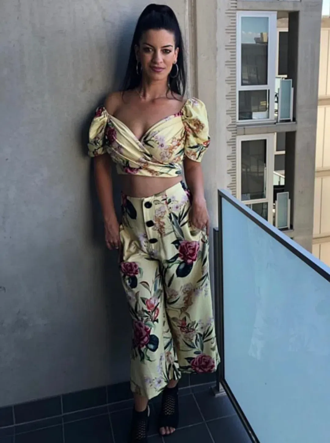 Sheike Two Piece Set Floral Size 8 for rent on The Volte - main image