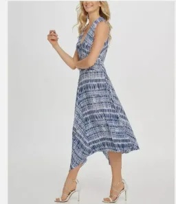 DKNY Vneck Wrap Colorblock Panel Dress Print Size 16 for rent on The Volte - image 2