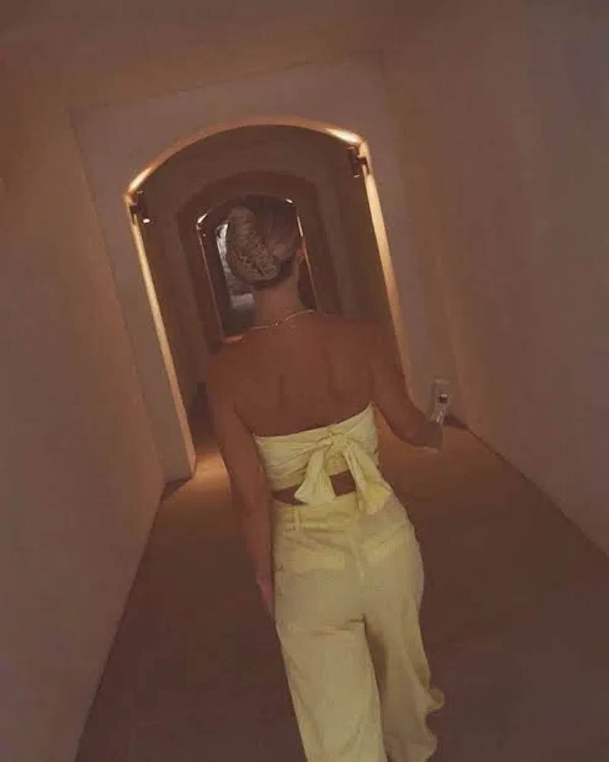 The Wolf Gang Sahara Linen Twist Neck Top Yellow Size 6 - Image 4