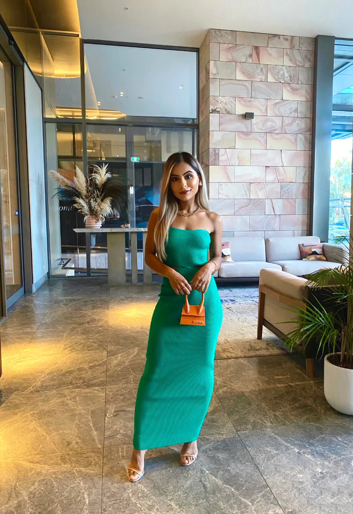 Kookai Lola Strapless Midi Dress Dans Green Size 0 - Image 1