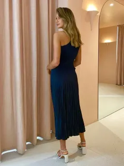 L’Idee Soirée One Shoulder Gown Navy Size 10 for rent on The Volte - image 3