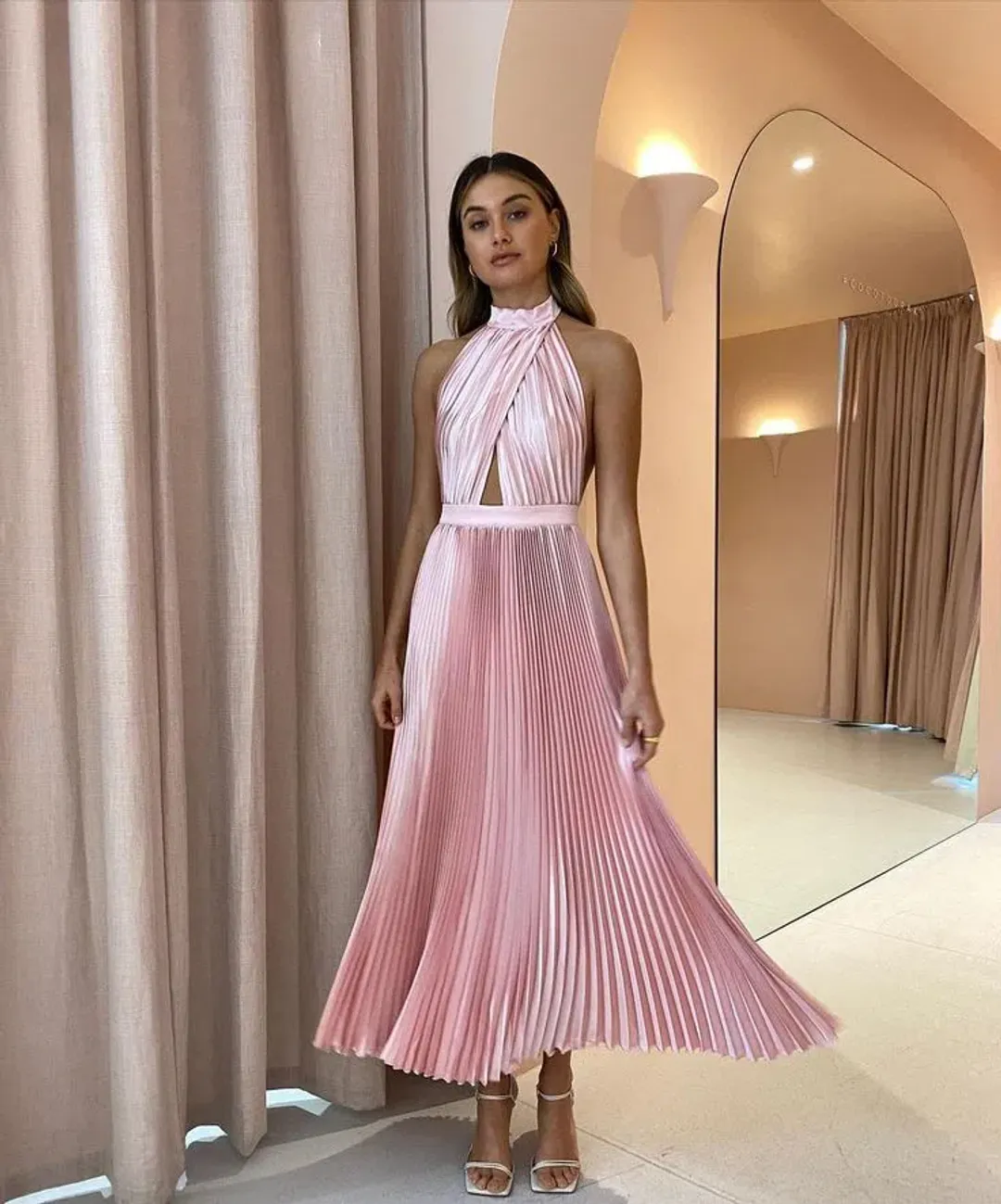 L'Idee Renaissance Gown Ballet Pink Size AU 6 for rent on The Volte - main image