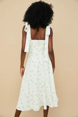 House of CB Alicia Ivory Midi Sundress White Floral Size 8 for rent on The Volte - image 2